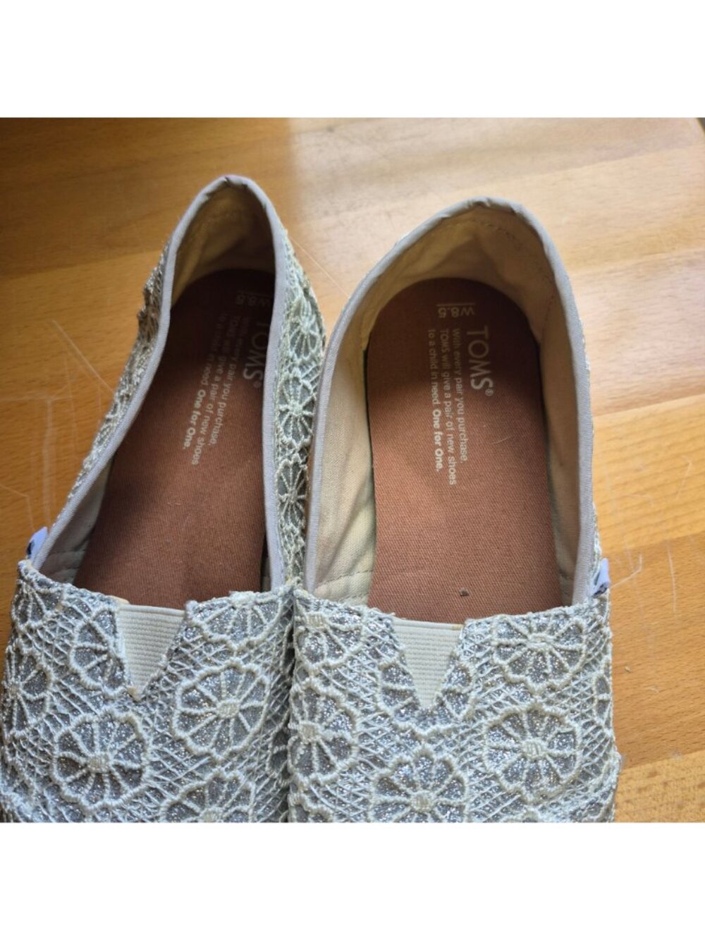 TOMS Womens Slip-On Shoes 8.5 Ivory Floral Pattern Casual Flat Comfort - Picture 4 of 9